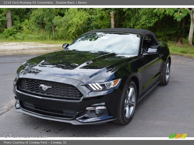 Front 3/4 View of 2016 Mustang V6 Convertible