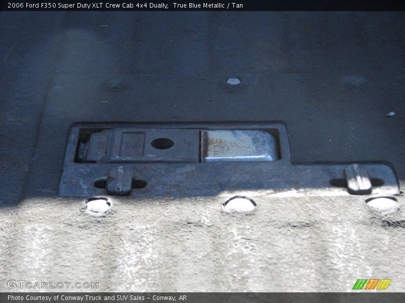 True Blue Metallic / Tan 2006 Ford F350 Super Duty XLT Crew Cab 4x4 Dually