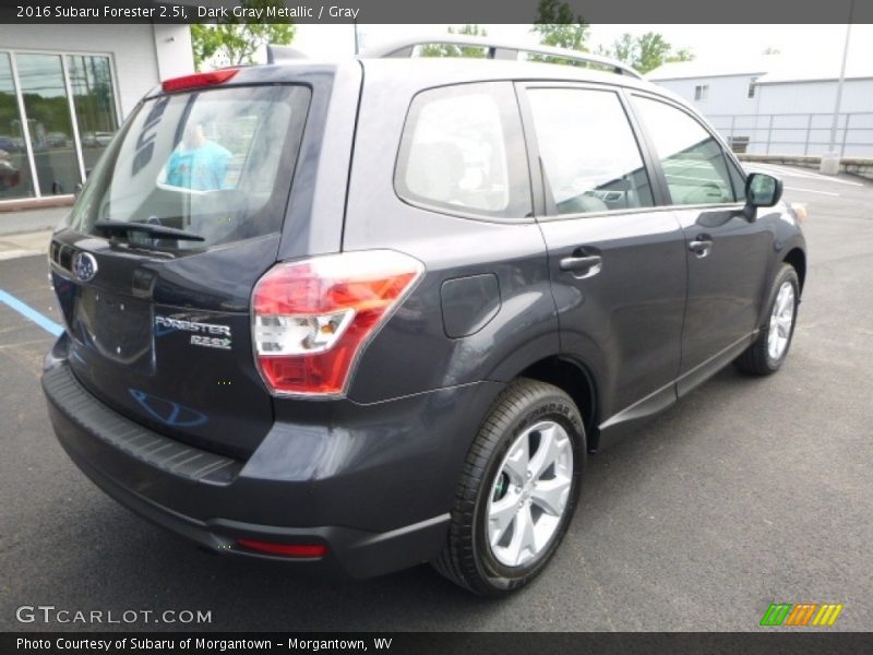 Dark Gray Metallic / Gray 2016 Subaru Forester 2.5i