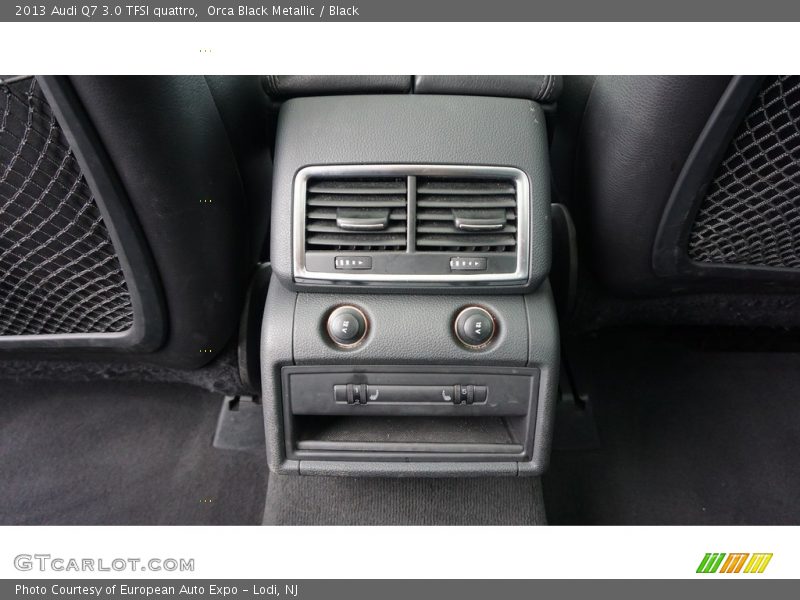 Orca Black Metallic / Black 2013 Audi Q7 3.0 TFSI quattro