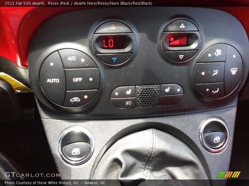 Rosso (Red) / Abarth Nero/Rosso/Nero (Black/Red/Black) 2013 Fiat 500 Abarth