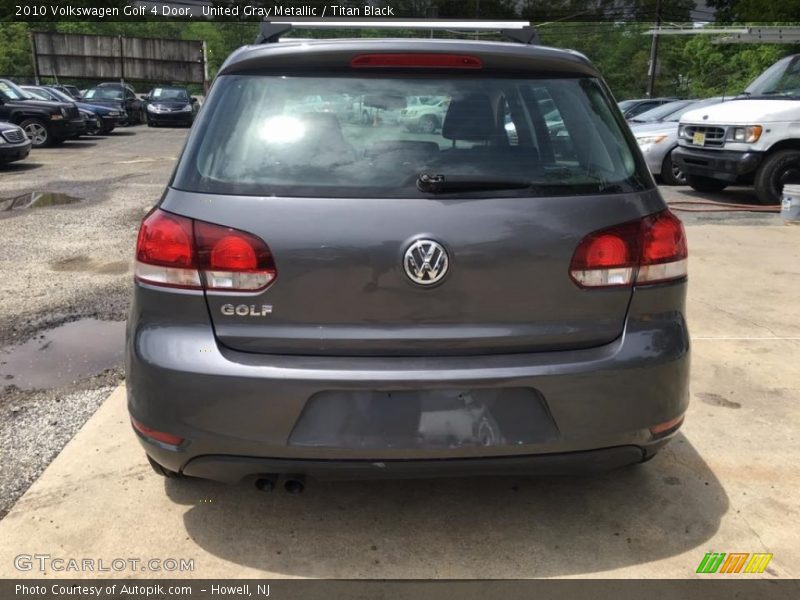 United Gray Metallic / Titan Black 2010 Volkswagen Golf 4 Door