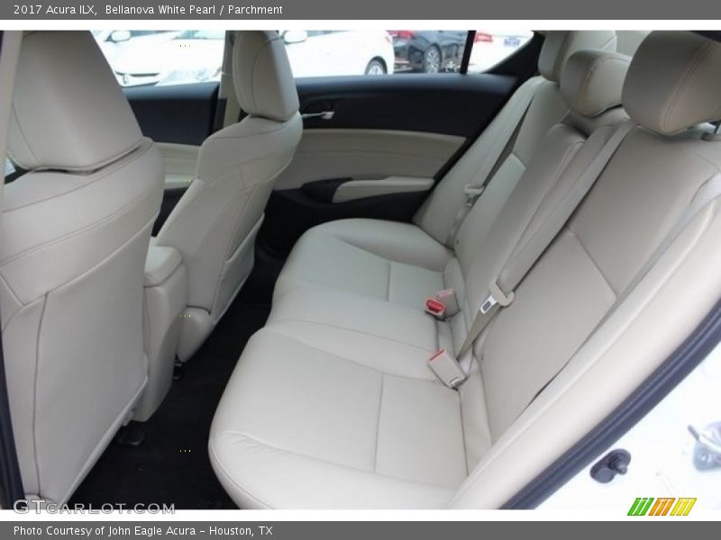 Bellanova White Pearl / Parchment 2017 Acura ILX
