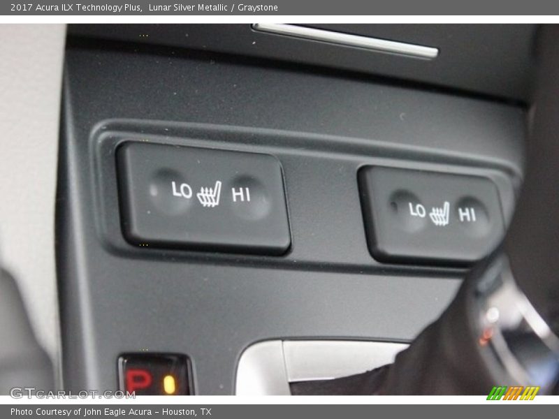 Controls of 2017 ILX Technology Plus