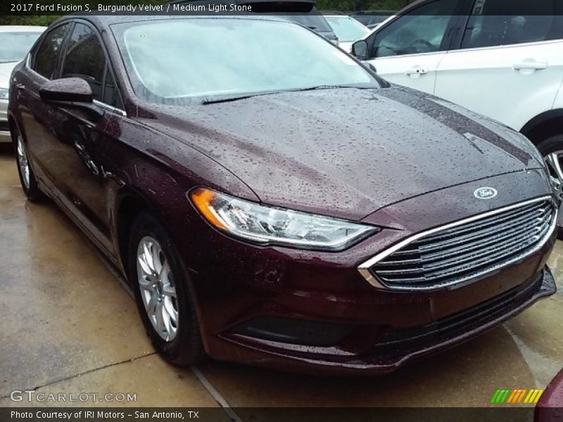 Burgundy Velvet / Medium Light Stone 2017 Ford Fusion S
