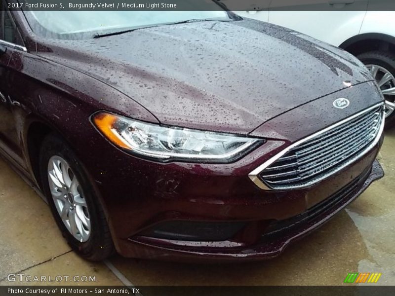 Burgundy Velvet / Medium Light Stone 2017 Ford Fusion S