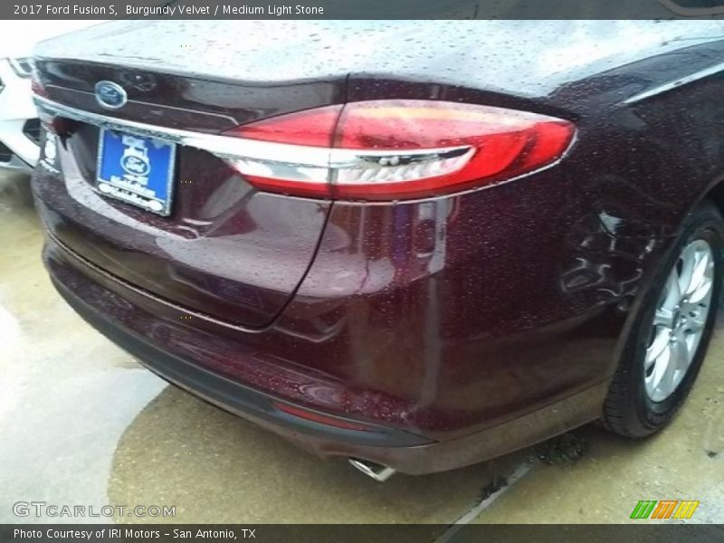 Burgundy Velvet / Medium Light Stone 2017 Ford Fusion S