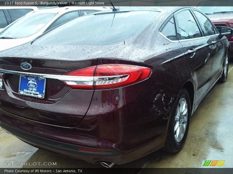 Burgundy Velvet / Medium Light Stone 2017 Ford Fusion S