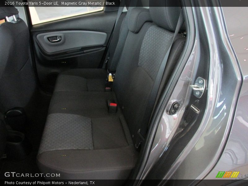 Magnetic Gray Metallic / Black 2016 Toyota Yaris 5-Door LE