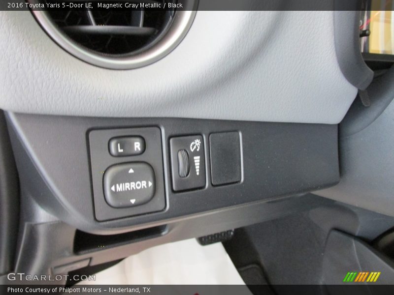 Magnetic Gray Metallic / Black 2016 Toyota Yaris 5-Door LE