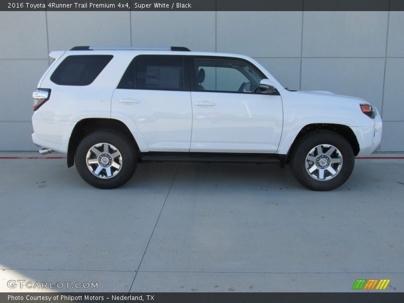 Super White / Black 2016 Toyota 4Runner Trail Premium 4x4