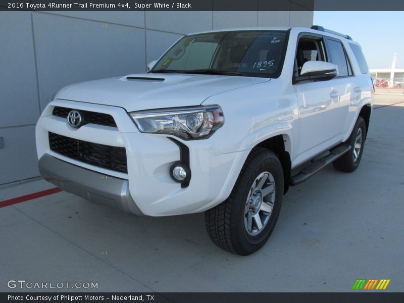 Super White / Black 2016 Toyota 4Runner Trail Premium 4x4