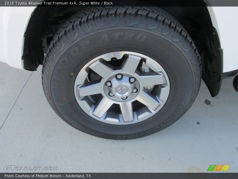 Super White / Black 2016 Toyota 4Runner Trail Premium 4x4