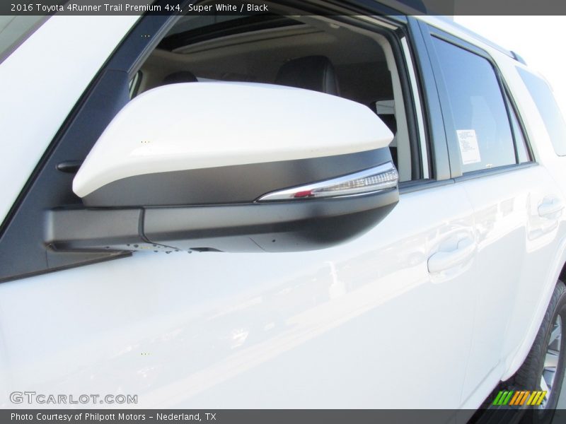Super White / Black 2016 Toyota 4Runner Trail Premium 4x4