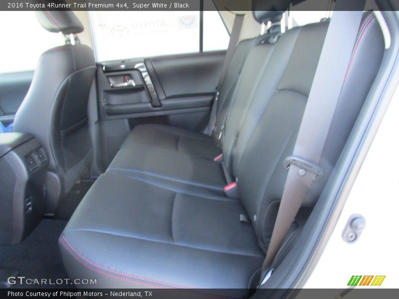 Super White / Black 2016 Toyota 4Runner Trail Premium 4x4