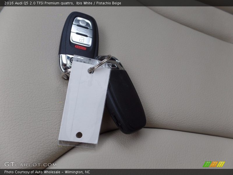Ibis White / Pistachio Beige 2016 Audi Q5 2.0 TFSI Premium quattro