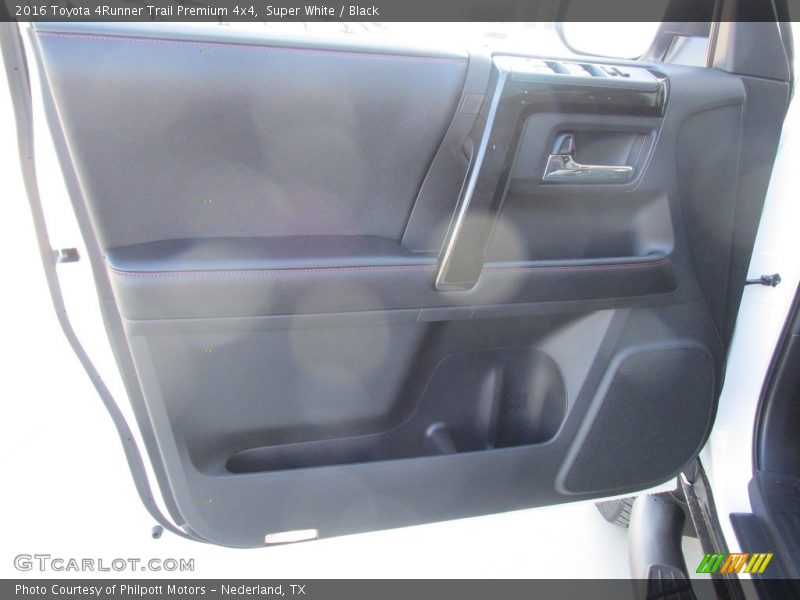 Super White / Black 2016 Toyota 4Runner Trail Premium 4x4