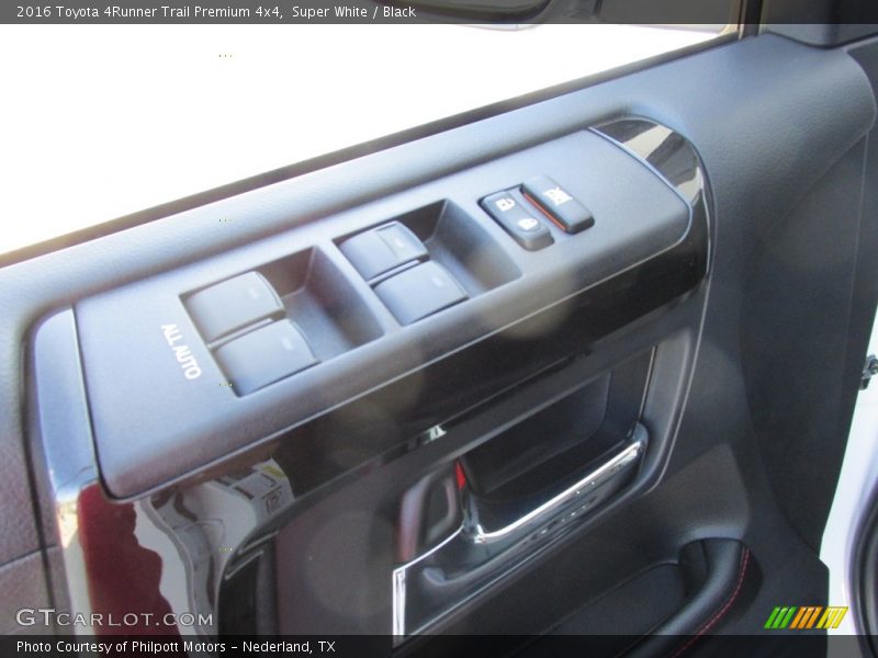 Super White / Black 2016 Toyota 4Runner Trail Premium 4x4