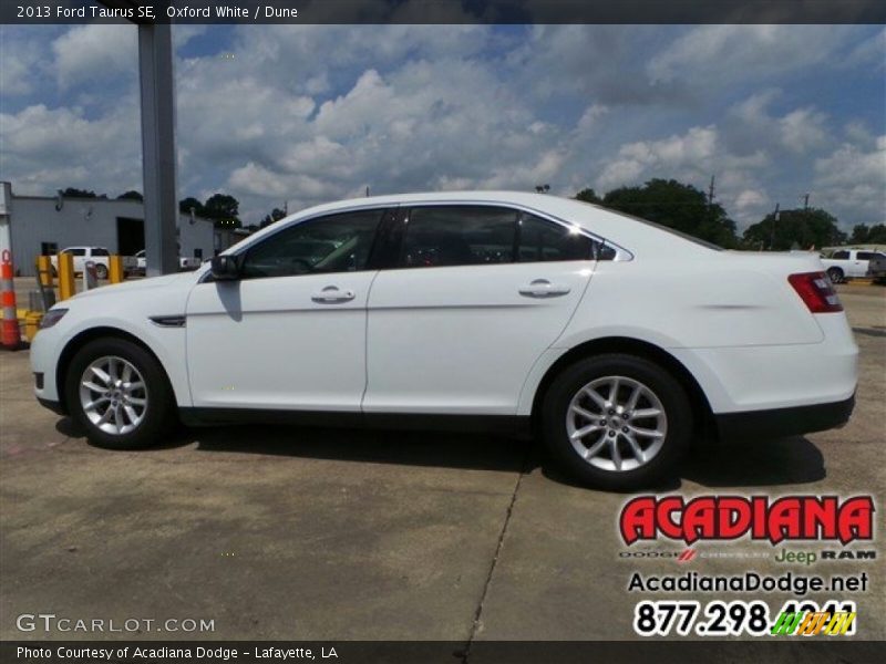 Oxford White / Dune 2013 Ford Taurus SE