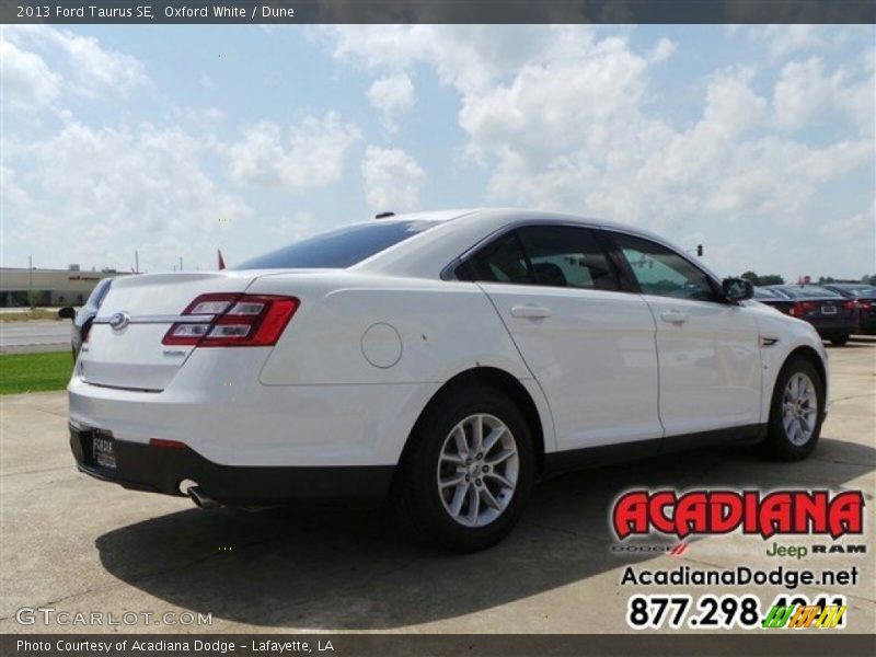 Oxford White / Dune 2013 Ford Taurus SE