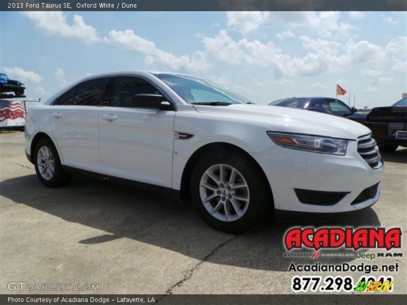 Oxford White / Dune 2013 Ford Taurus SE