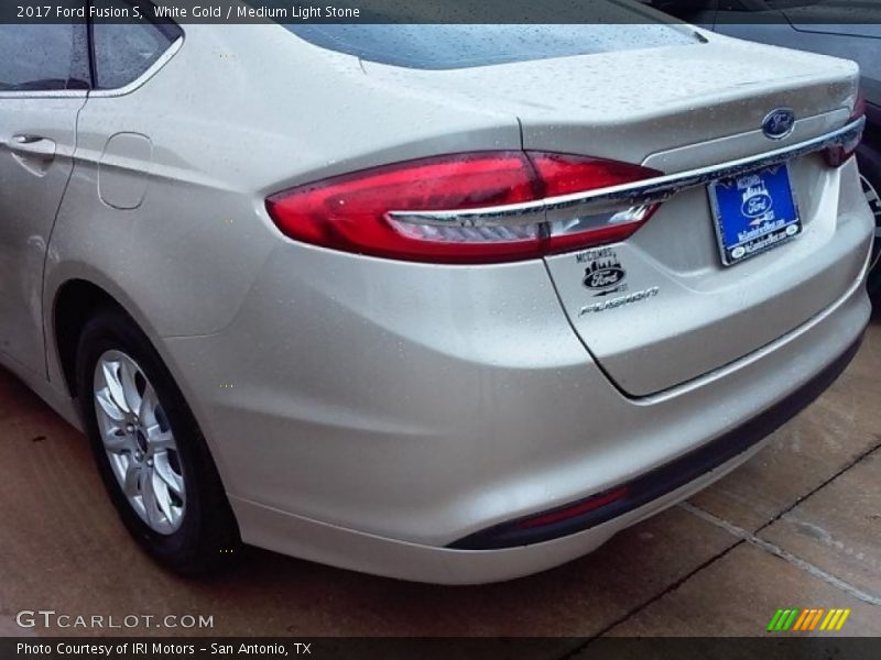 White Gold / Medium Light Stone 2017 Ford Fusion S