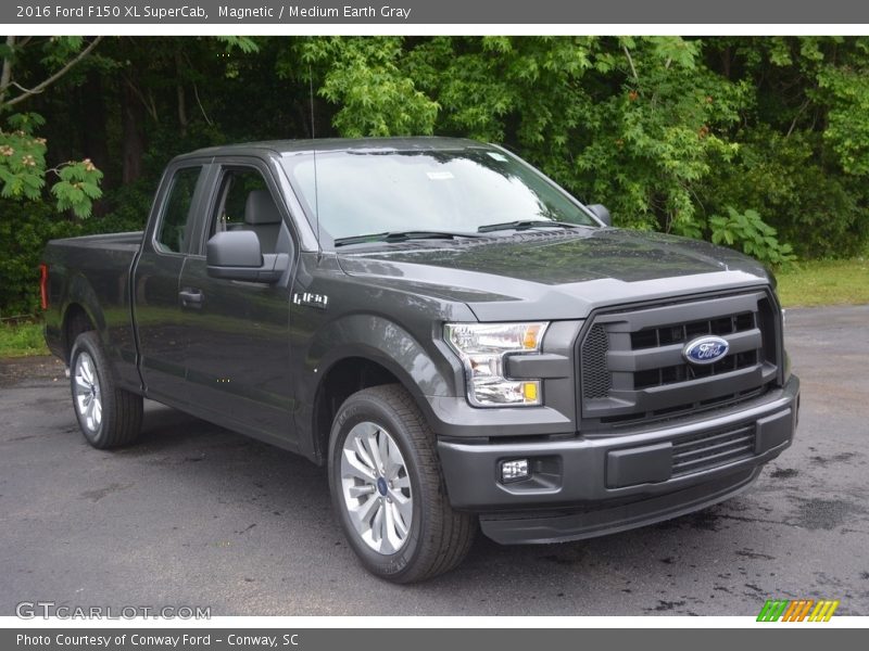 Magnetic / Medium Earth Gray 2016 Ford F150 XL SuperCab