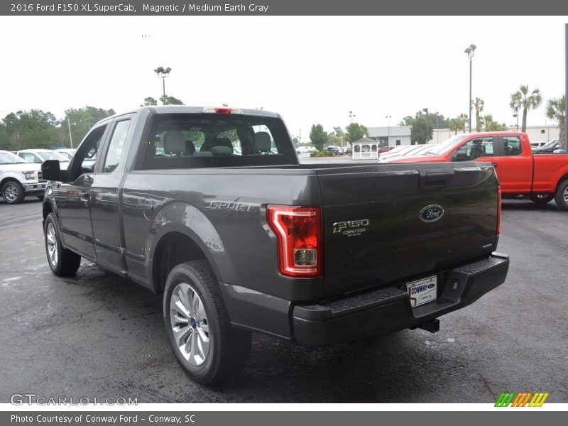 Magnetic / Medium Earth Gray 2016 Ford F150 XL SuperCab
