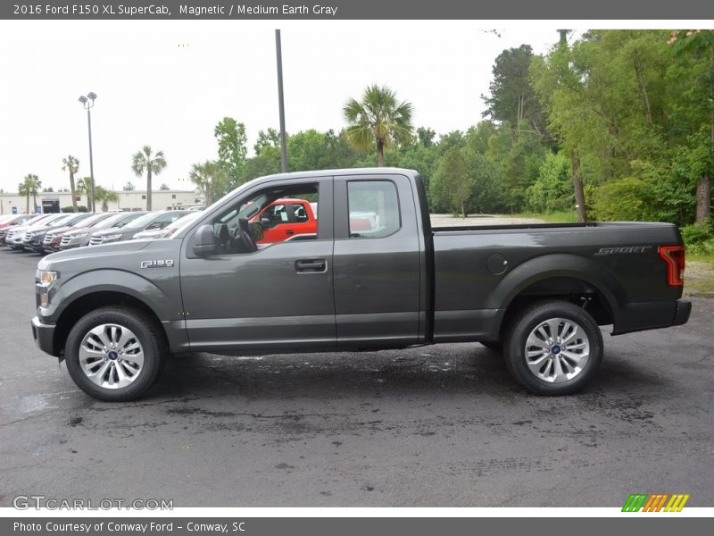 Magnetic / Medium Earth Gray 2016 Ford F150 XL SuperCab