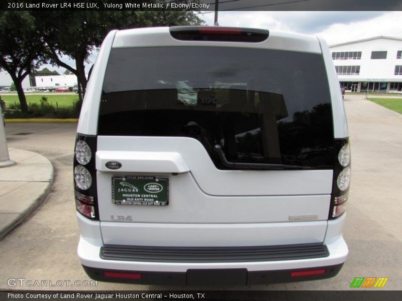 Yulong White Metallic / Ebony/Ebony 2016 Land Rover LR4 HSE LUX