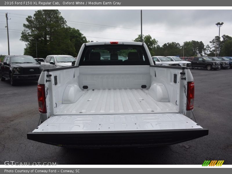 Oxford White / Medium Earth Gray 2016 Ford F150 XL Regular Cab