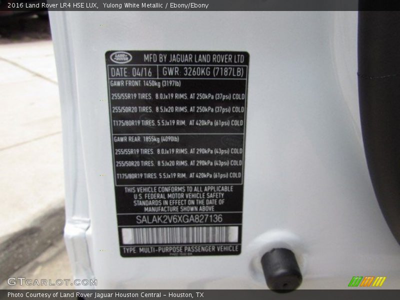 Yulong White Metallic / Ebony/Ebony 2016 Land Rover LR4 HSE LUX