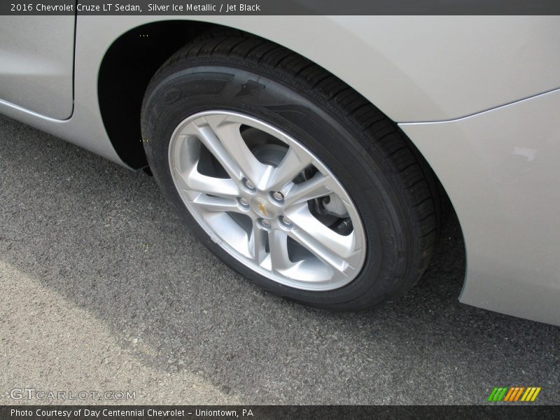 Silver Ice Metallic / Jet Black 2016 Chevrolet Cruze LT Sedan