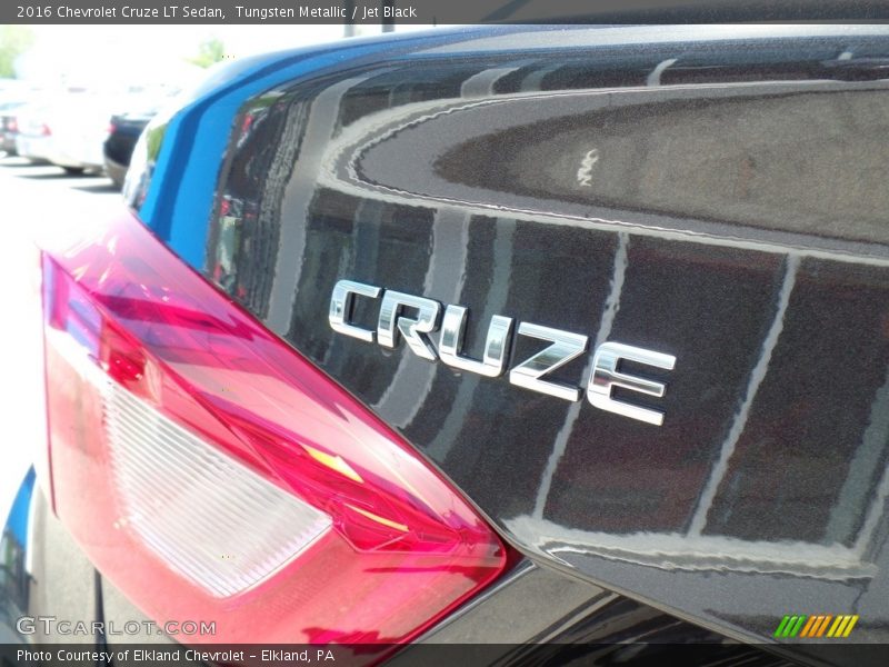 Tungsten Metallic / Jet Black 2016 Chevrolet Cruze LT Sedan