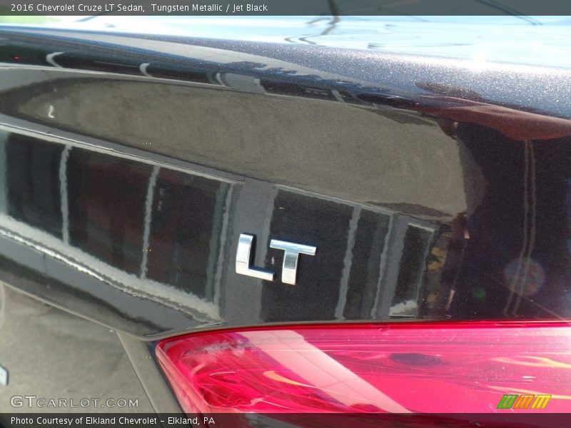 Tungsten Metallic / Jet Black 2016 Chevrolet Cruze LT Sedan