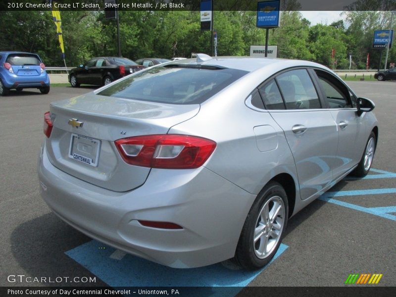 Silver Ice Metallic / Jet Black 2016 Chevrolet Cruze LT Sedan
