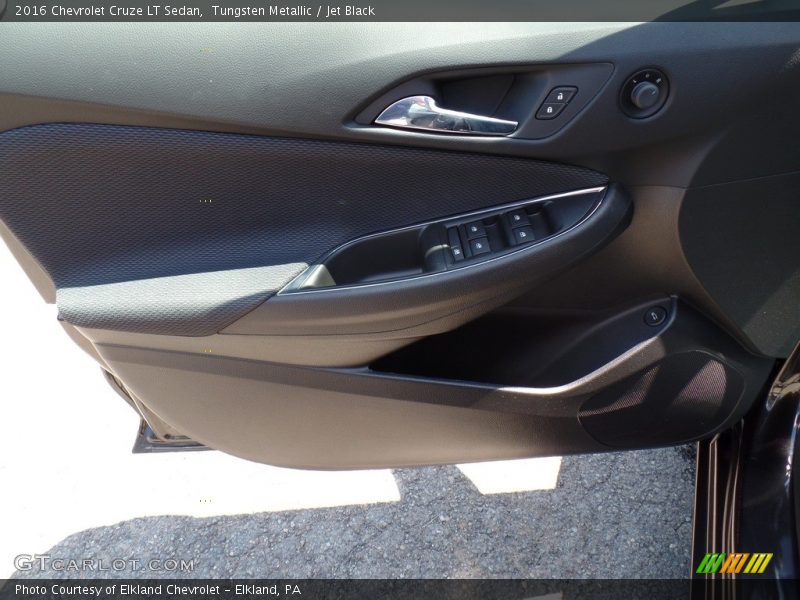 Tungsten Metallic / Jet Black 2016 Chevrolet Cruze LT Sedan