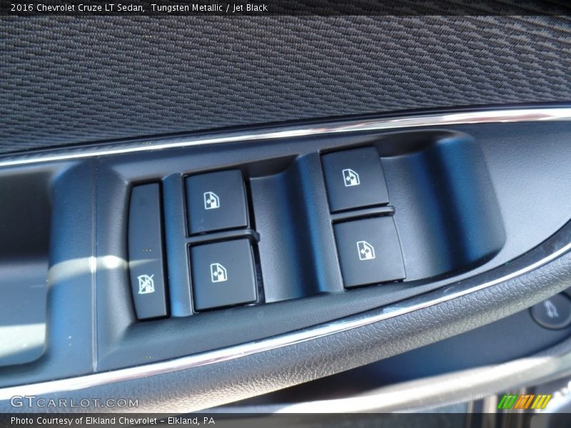 Tungsten Metallic / Jet Black 2016 Chevrolet Cruze LT Sedan