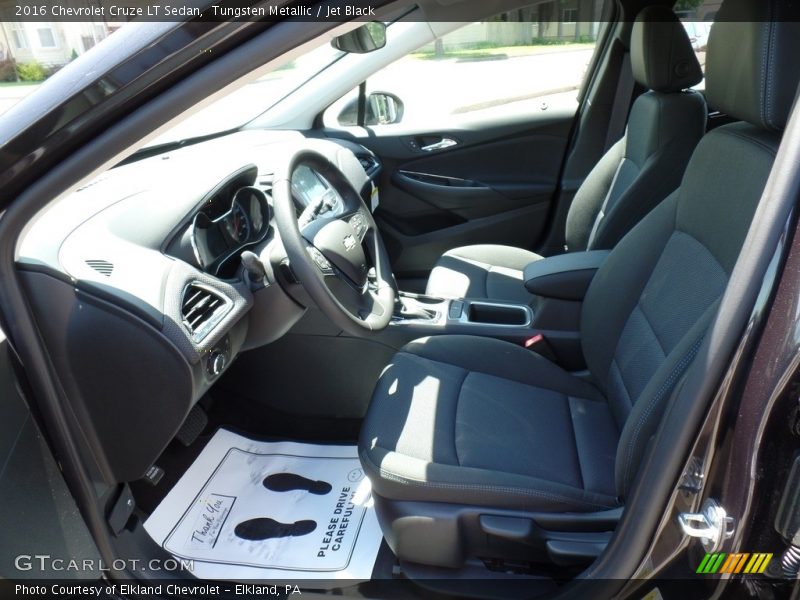 Tungsten Metallic / Jet Black 2016 Chevrolet Cruze LT Sedan