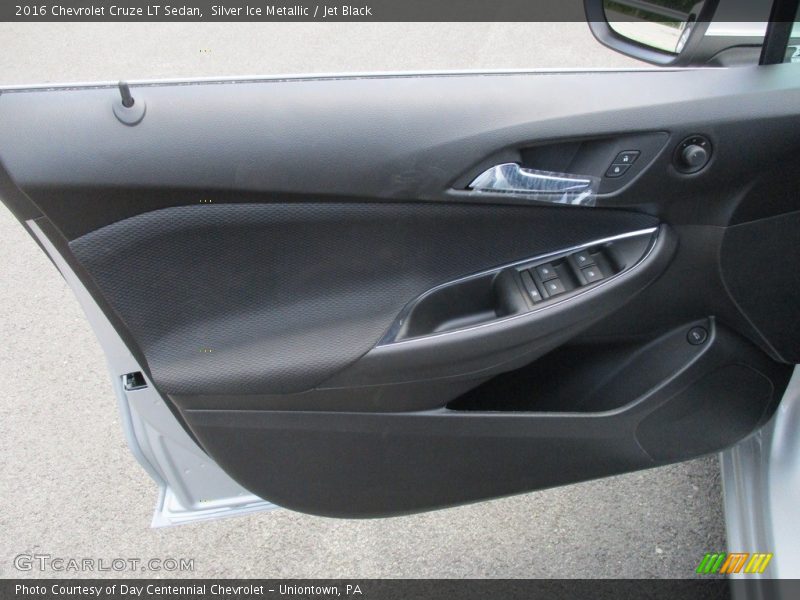 Silver Ice Metallic / Jet Black 2016 Chevrolet Cruze LT Sedan
