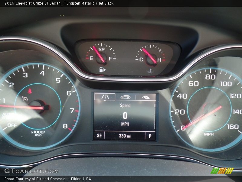Tungsten Metallic / Jet Black 2016 Chevrolet Cruze LT Sedan