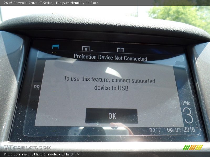Tungsten Metallic / Jet Black 2016 Chevrolet Cruze LT Sedan
