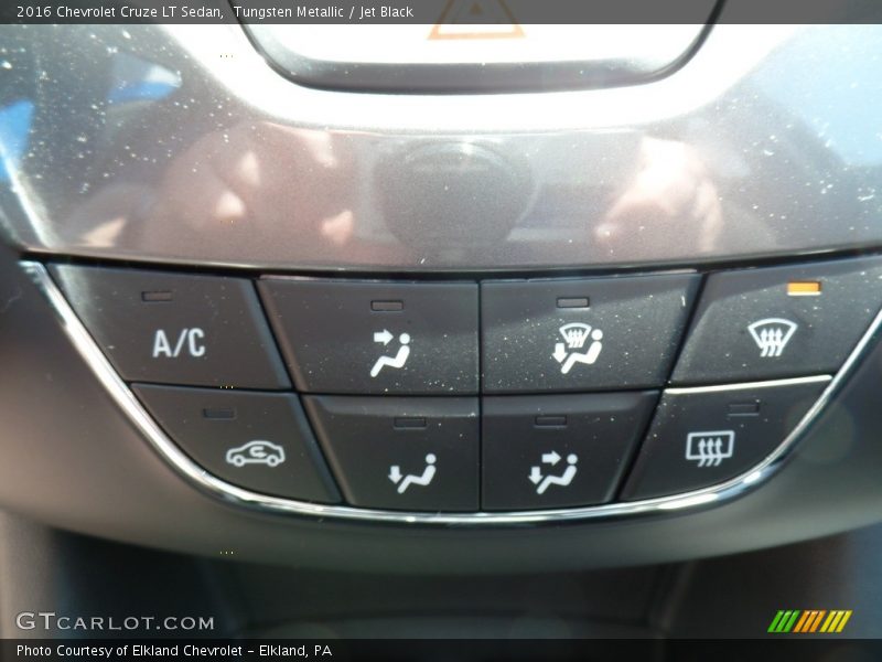 Tungsten Metallic / Jet Black 2016 Chevrolet Cruze LT Sedan