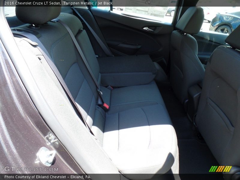 Tungsten Metallic / Jet Black 2016 Chevrolet Cruze LT Sedan