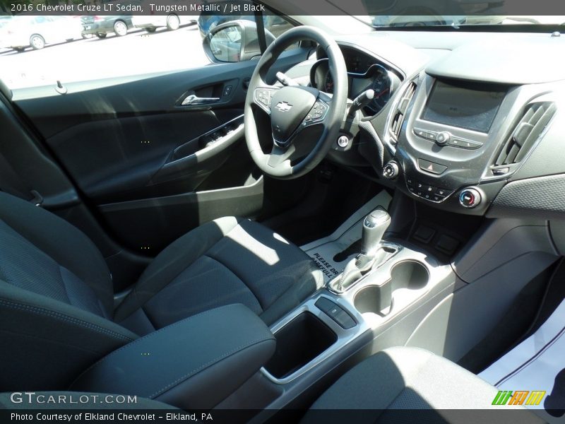 Tungsten Metallic / Jet Black 2016 Chevrolet Cruze LT Sedan