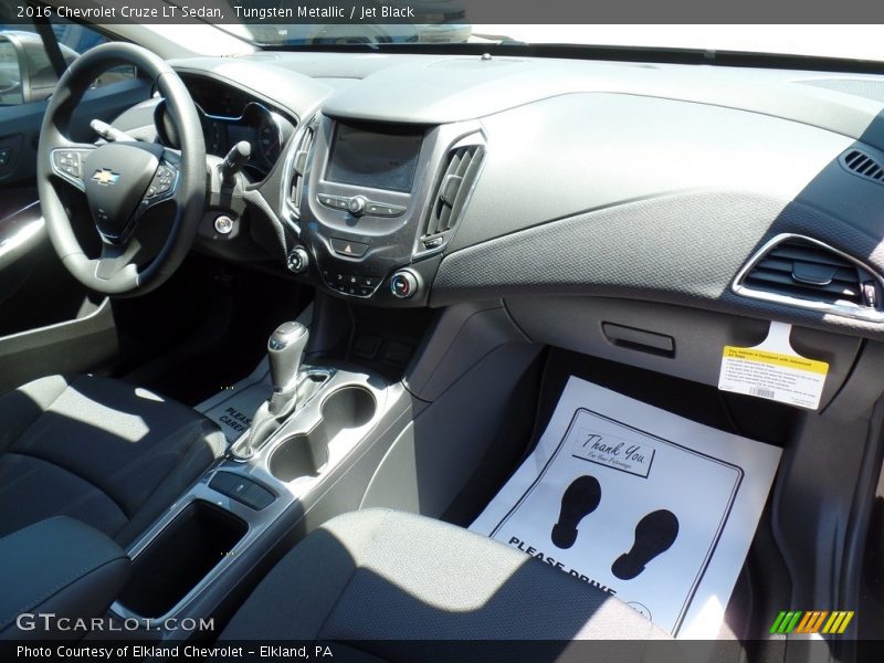 Tungsten Metallic / Jet Black 2016 Chevrolet Cruze LT Sedan