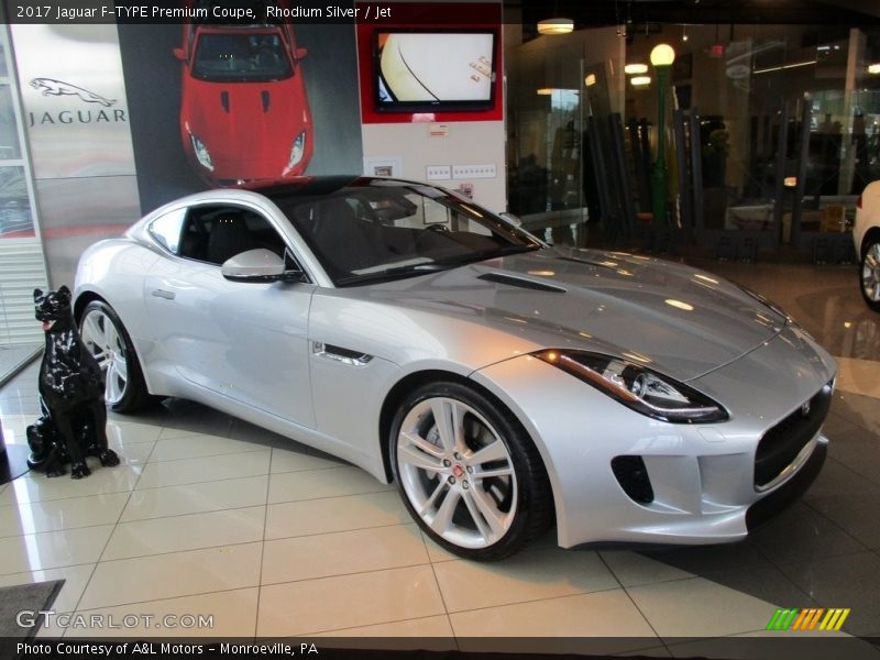 Front 3/4 View of 2017 F-TYPE Premium Coupe