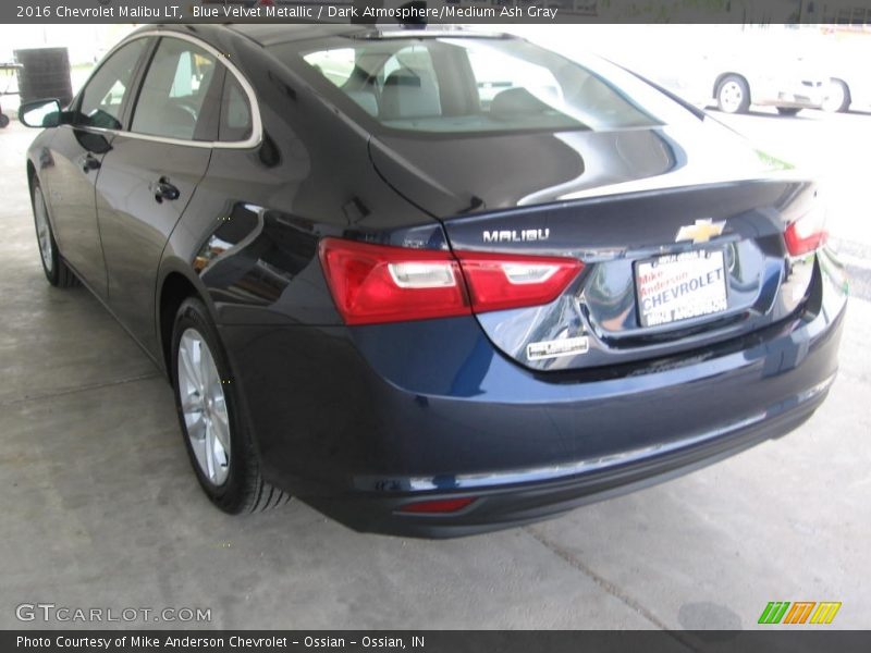 Blue Velvet Metallic / Dark Atmosphere/Medium Ash Gray 2016 Chevrolet Malibu LT