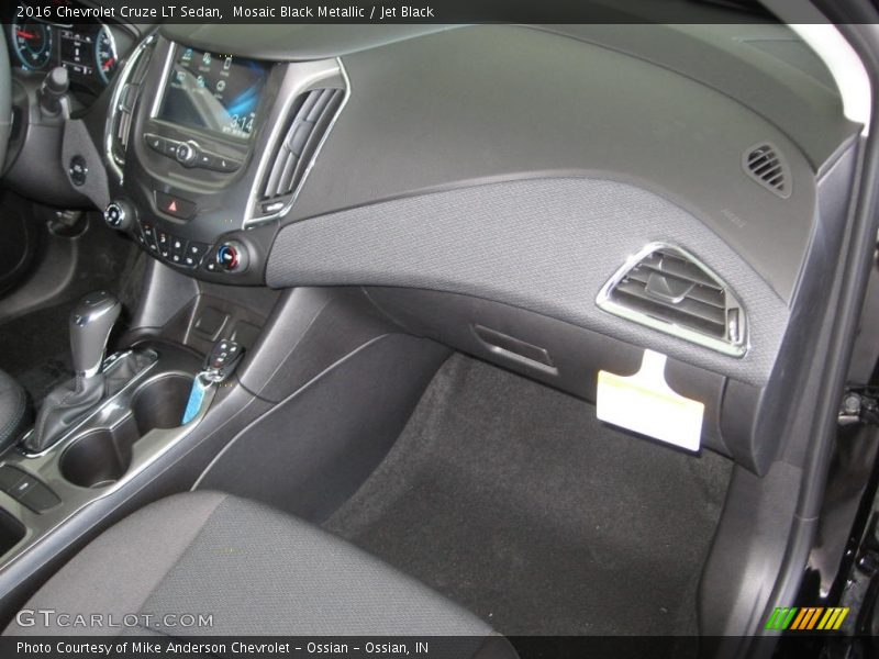 Mosaic Black Metallic / Jet Black 2016 Chevrolet Cruze LT Sedan