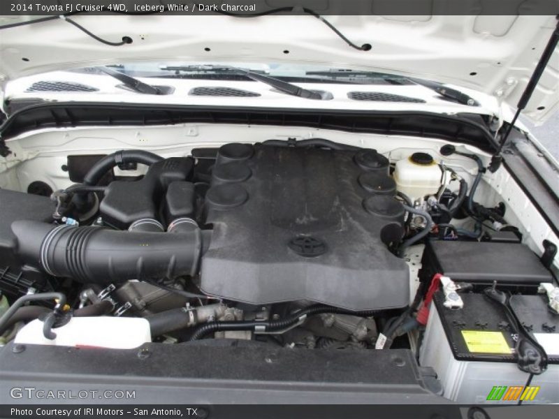 Iceberg White / Dark Charcoal 2014 Toyota FJ Cruiser 4WD